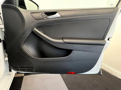 Used 2014 Volkswagen Jetta S image 11