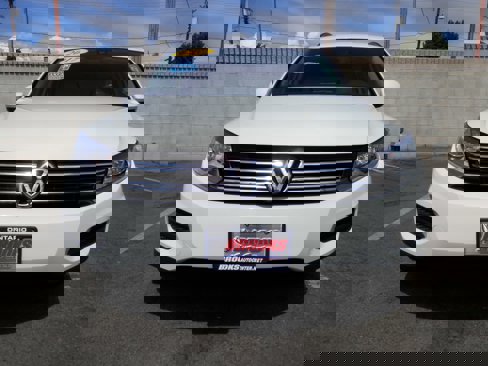 Used 2017 Volkswagen Tiguan S image 16