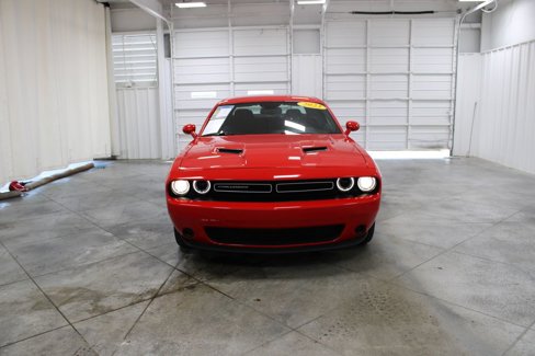 Used 2023 Dodge Challenger SXT image 3