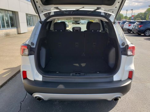 Used 2022 Ford Escape SE image 9