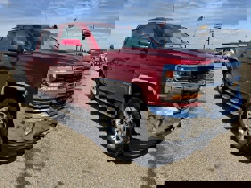 Used 2018 Chevrolet Silverado 1500 LT w/ All Star Edition image 1