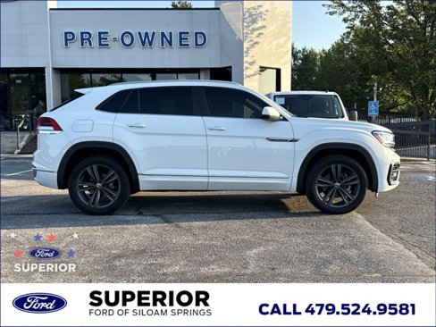 Used 2021 Volkswagen Atlas Cross Sport SE image 2