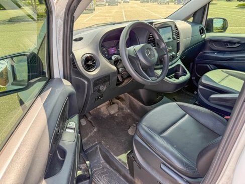Used 2022 Mercedes-Benz Metris image 11