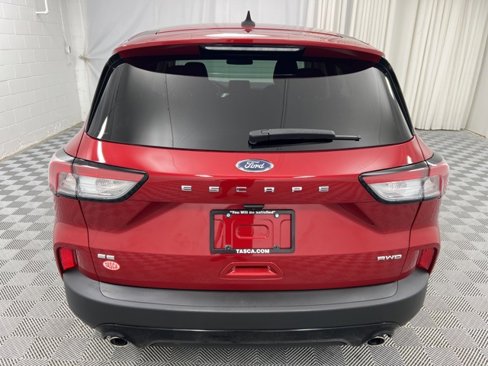Used 2021 Ford Escape SE w/ SE Sport Appearance Package image 8