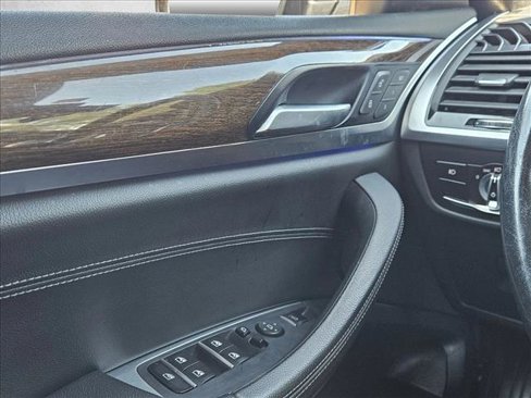 Used 2019 BMW X4 xDrive30i w/ Driving Assistance Package image 23
