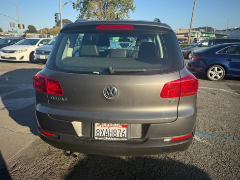 Used 2016 Volkswagen Tiguan S image 5