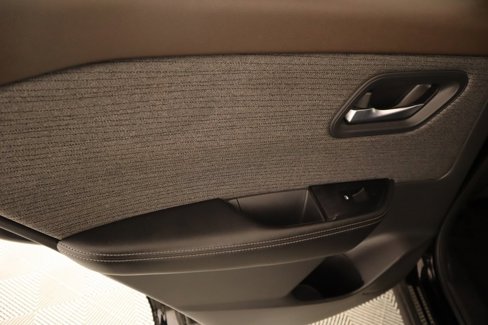 Used 2022 Nissan Rogue SV image 15