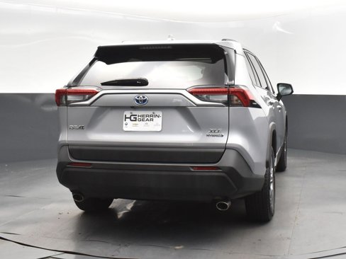 Used 2023 Toyota RAV4 XLE image 7
