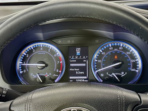Used 2015 Toyota Highlander XLE image 12