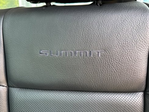 Used 2018 Jeep Grand Cherokee Summit w/ Platinum Series Group image 22