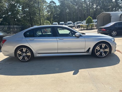 Used 2019 BMW 740i w/ Executive Package image 3