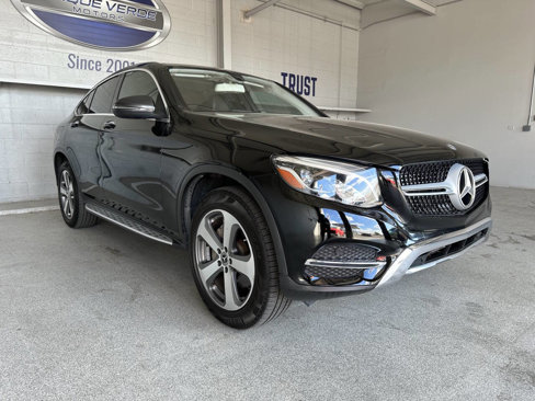Used 2017 Mercedes-Benz GLC 300 4MATIC Coupe image 3