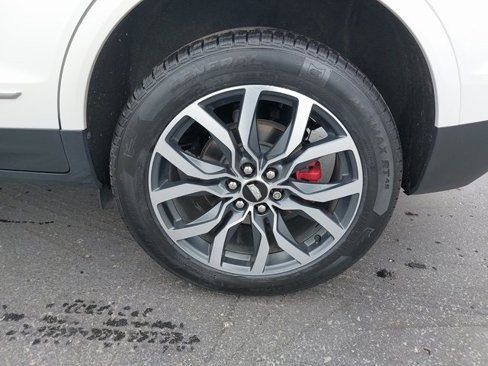Certified 2022 Cadillac XT5 Sportv image 36
