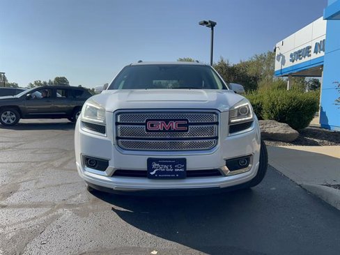 Used 2016 GMC Acadia Denali image 2