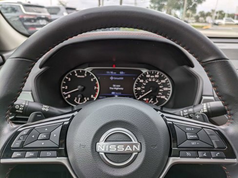 Used 2024 Nissan Altima 2.5 SR image 24