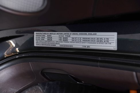 Used 2017 Bentley Bentayga image 28