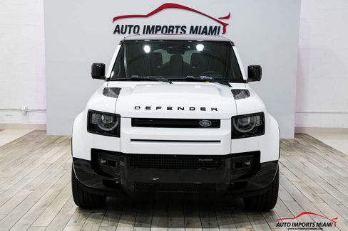 Used 2023 Land Rover Defender 110 X-Dynamic SE image 31