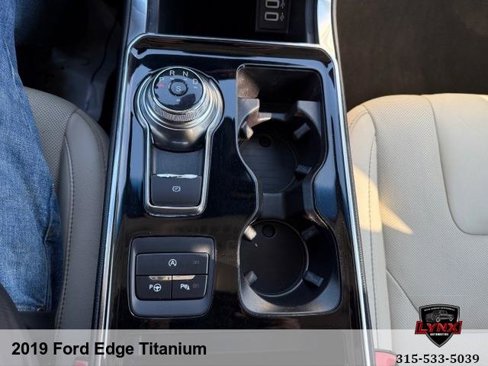 Used 2019 Ford Edge Titanium w/ Equipment Group 301A image 10