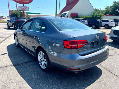 Used 2015 Volkswagen Jetta TDI SEL image 9