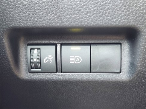 Certified 2025 Toyota RAV4 LE image 21