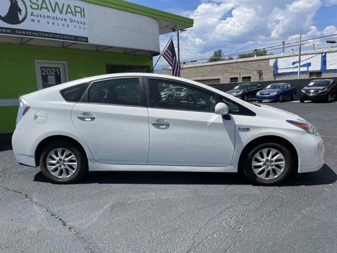 Used 2012 Toyota Prius Plug-In Hybrid image 8