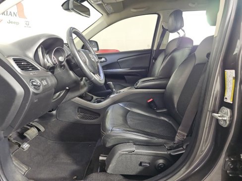 Used 2019 Dodge Journey Crossroad image 9
