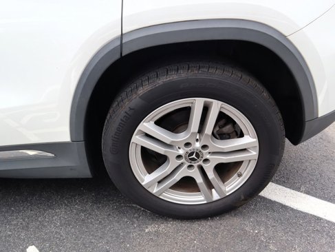 Certified 2021 Mercedes-Benz GLA 250 4MATIC w/ Premium Package image 8