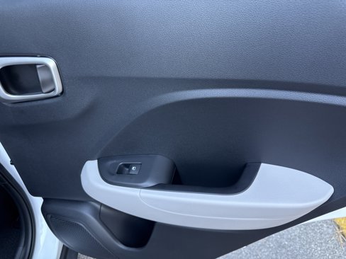 New 2025 Hyundai Venue SEL image 16