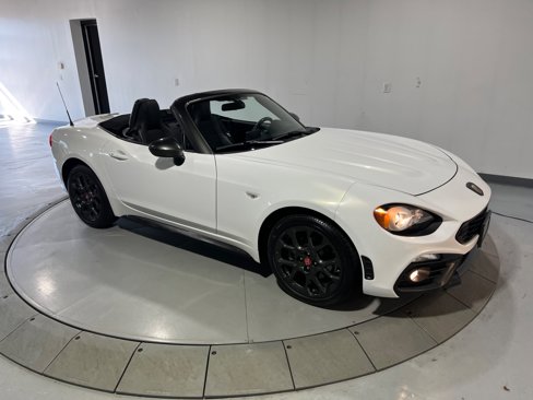 Used 2017 FIAT 124 Spider Abarth image 9