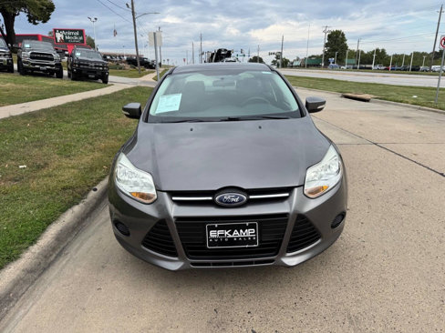 Used 2013 Ford Focus SE w/ SE Winter Pkg image 8