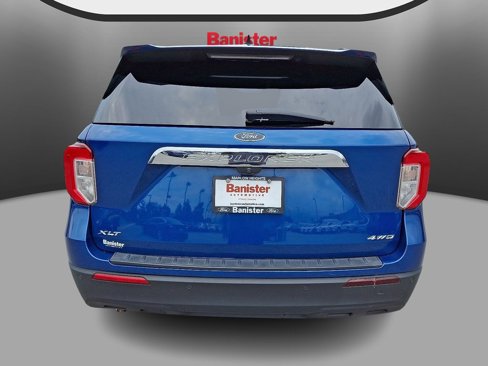Used 2021 Ford Explorer XLT image 5