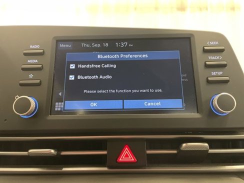 Used 2021 Hyundai Elantra SE image 19