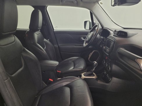 Used 2016 Jeep Renegade Limited image 21