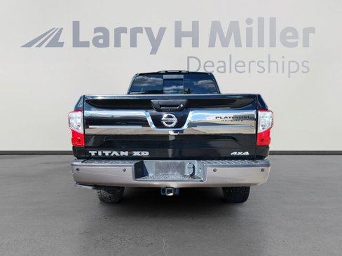 Used 2017 Nissan Titan Platinum Reserve image 4
