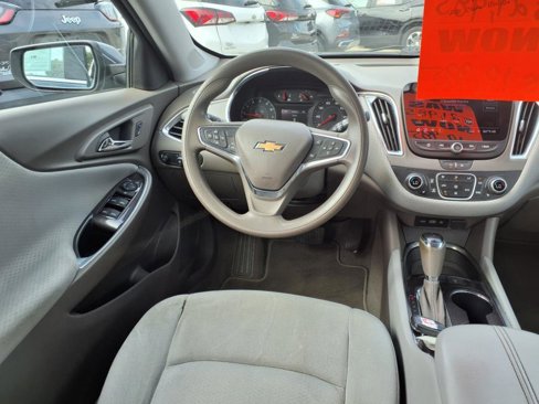 Used 2020 Chevrolet Malibu LT image 19