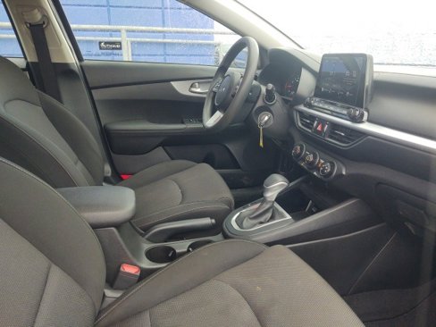 Used 2023 Kia Forte LXS image 8