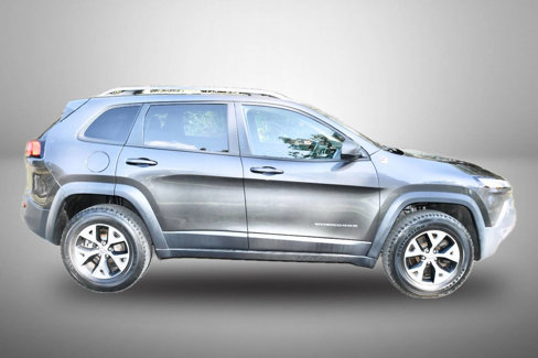 Used 2016 Jeep Cherokee Trailhawk w/ Cold Weather Group image 7