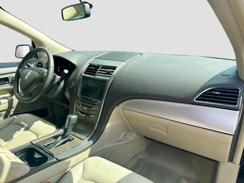 Used 2013 Lincoln MKX FWD image 29