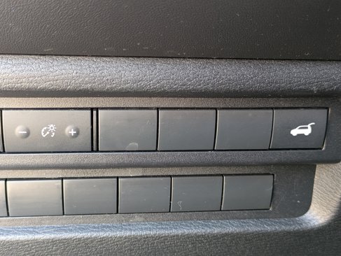 Used 2022 Mitsubishi Outlander SE image 25
