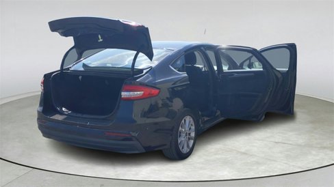 Used 2019 Ford Fusion SE image 13