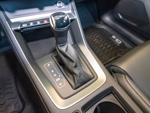 Certified 2025 Audi Q3 2.0T Premium image 28