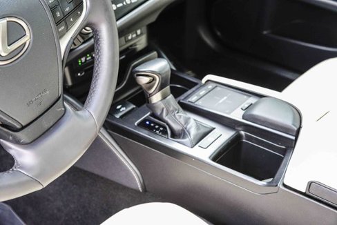 Certified 2022 Lexus ES 350 w/ Premium Package image 24