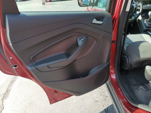 Used 2013 Ford C-MAX SE image 25