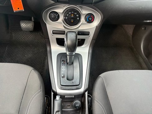 Used 2016 Ford Fiesta SE image 15