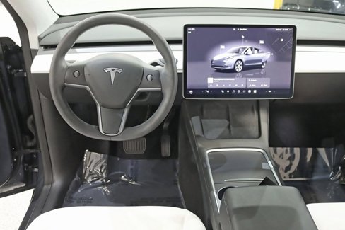 Used 2023 Tesla Model Y Long Range image 14