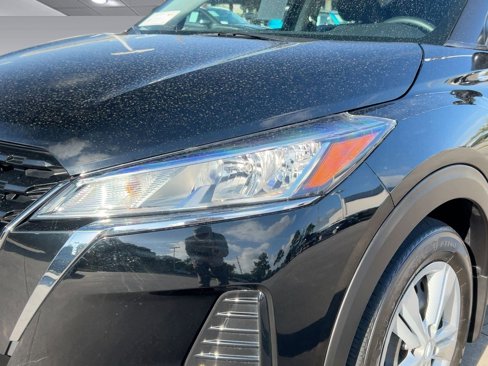 Used 2022 Nissan Kicks S image 11