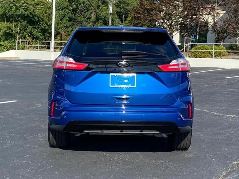 Certified 2024 Ford Edge SE w/ Black Appearance Package image 4