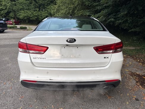 Used 2018 Kia Optima EX w/ Premium Package image 4