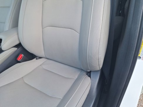Used 2019 Honda HR-V Touring image 17