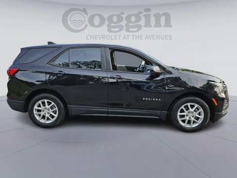 Used 2023 Chevrolet Equinox LS image 7